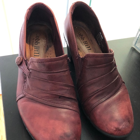 Cute Cobb Hill heels - Picture 1 of 3